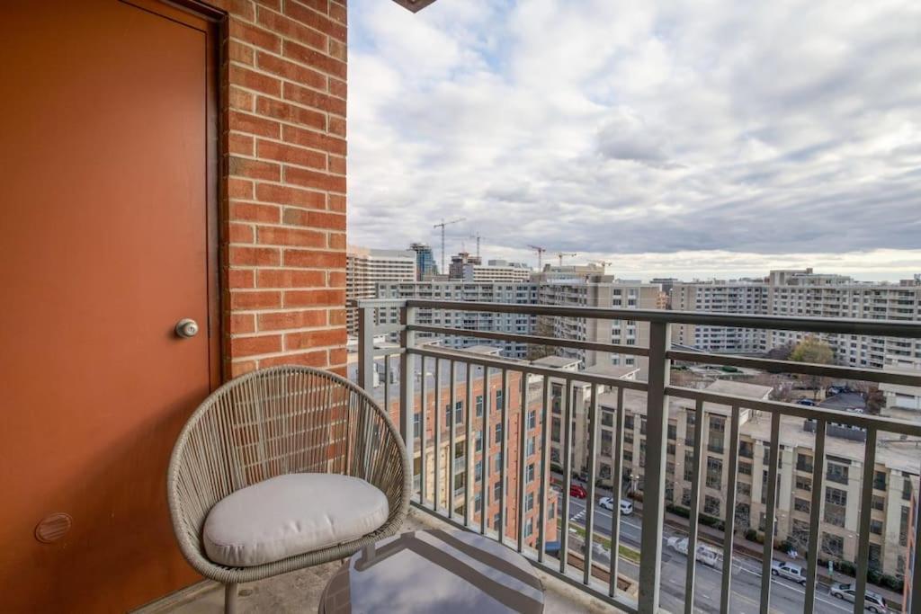 Fantastic 2 Bedroom Condo At Pentagon City Arlington Exterior photo