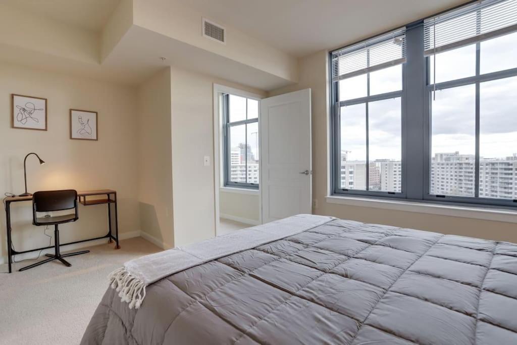 Fantastic 2 Bedroom Condo At Pentagon City Arlington Exterior photo